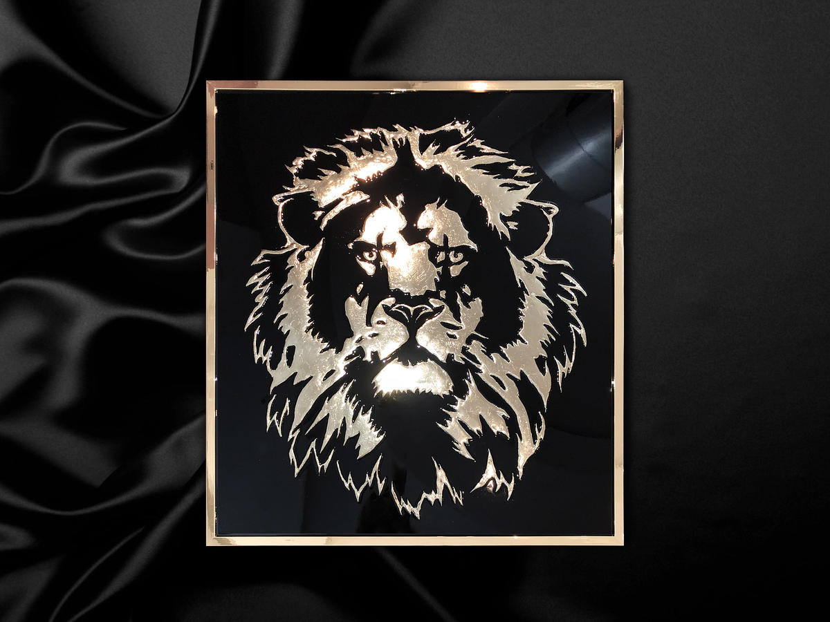 Панно Золотой лев